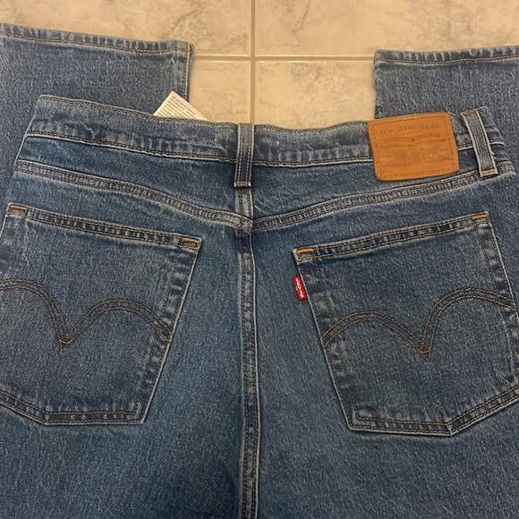 Levi's Wedgie Fit Straight High Rise Jeans in Jive Sound - Picture 5 of 7